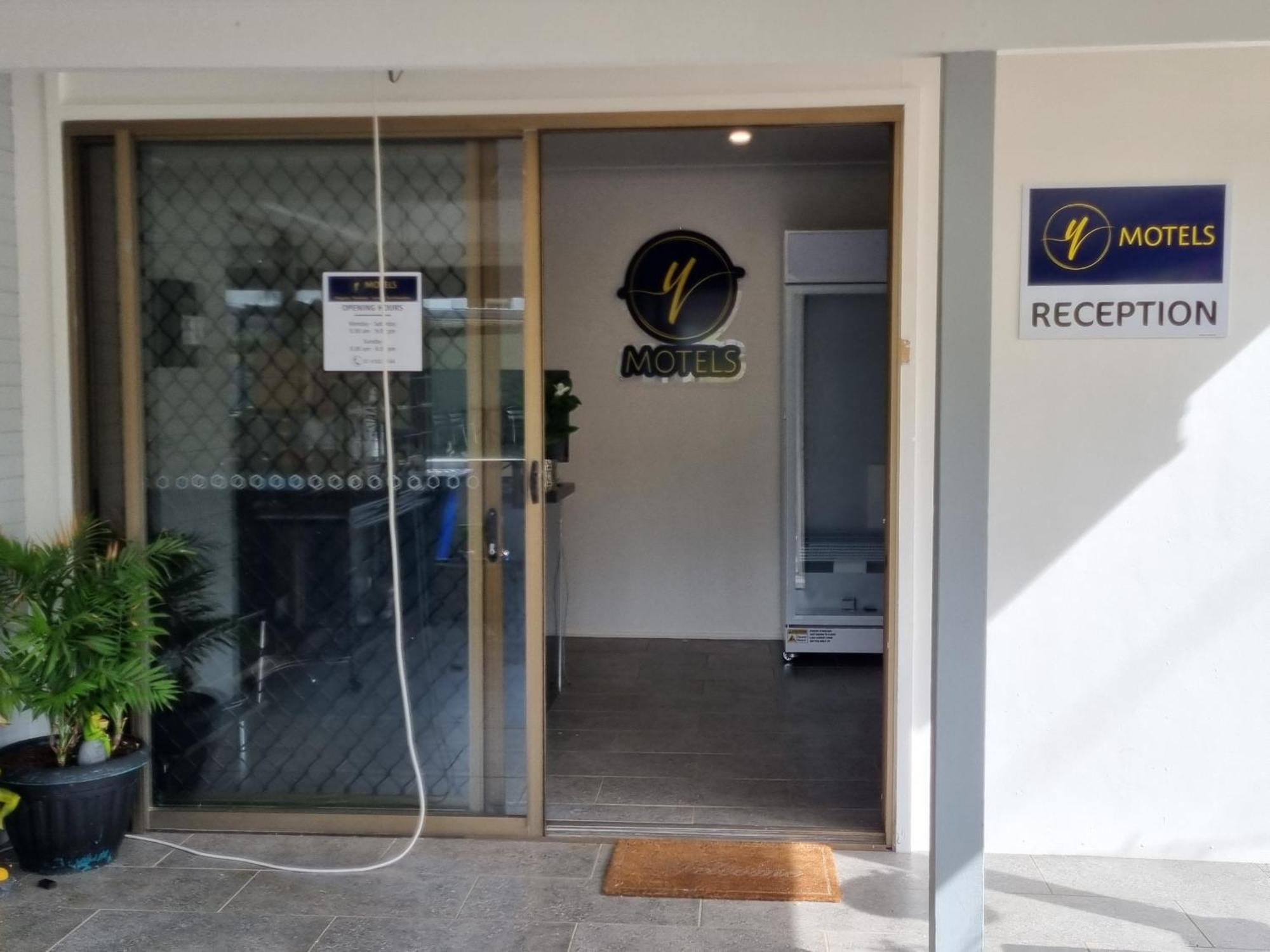 Y Motels Yarraman Екстер'єр фото
