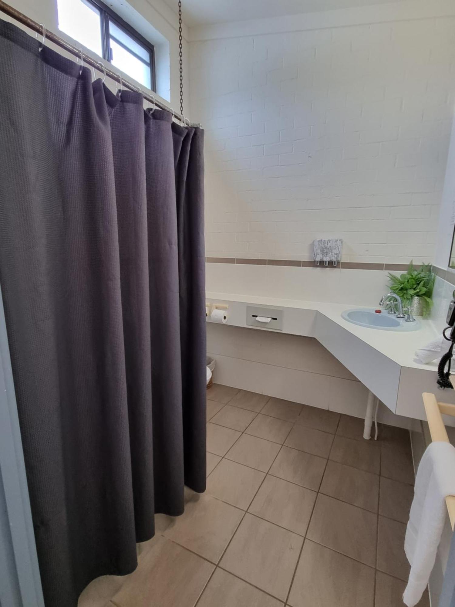 Y Motels Yarraman Екстер'єр фото